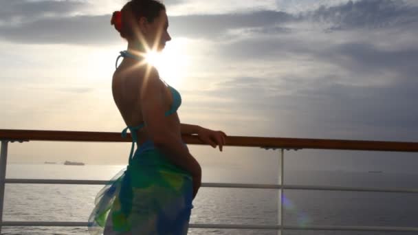 Woman stand on deck of ship — Stock Video