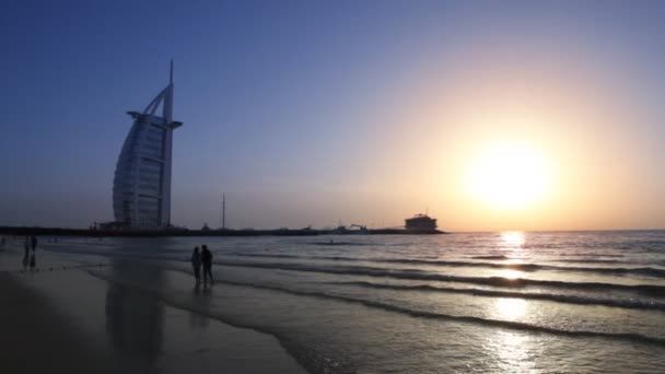 Burj al 阿拉伯、 五星级酒店在迪拜，阿拉伯联合酋长国. — 图库视频影像