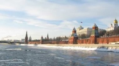 Kış kremlin, zaman atlamalı yakınındaki gemi yolculuğu