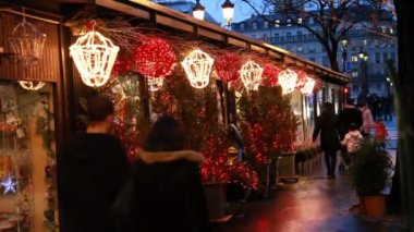 insanlar Noel ağaçları Paris eroinle, yürüyüş