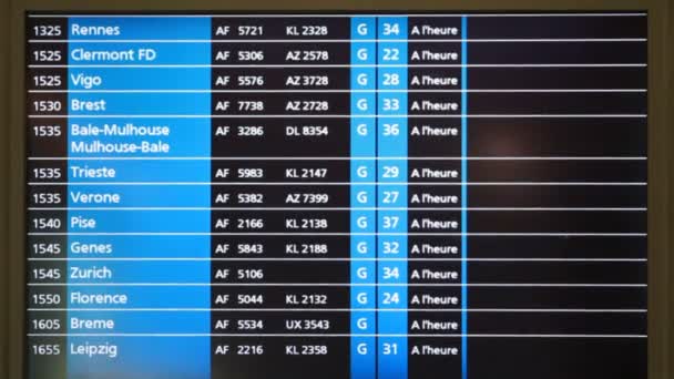 Display information board in airport — Stock Video