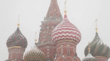 Saint Basil Katedrali, Moskova Kızıl Meydan showfall altında