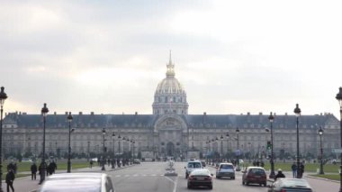 Devlet les Invalides Paris