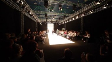 erkekler moda model podyum BGBM koleksiyon expo Center'da premiere