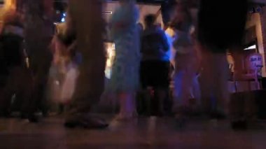 insanlar dans düğün partisinde