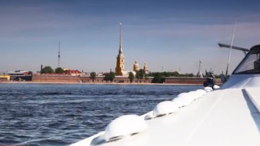 neva peter ve paul fortress adlı deniz otobüsü gemi meteor açar