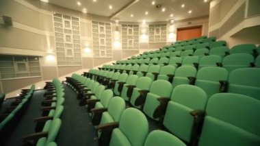 boş konferans Salonu'nda oturma sıraları