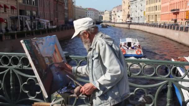 Peinture peintre sur le prospectus Nevskiy — Video