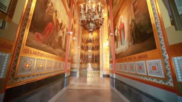 Walls and ceiling in passage in Christ the Savior Cathedral — Stock Video