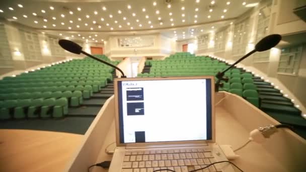 Empty conference hall with green seats — Stock Video