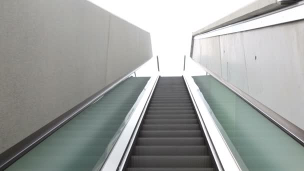 Escalator steps are rising outdoor — Stock Video