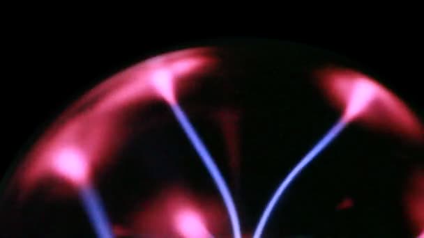 Closeup of plasma ball, energy lines move inside sphere — Stock Video