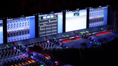 modern mixer panel çalışmak