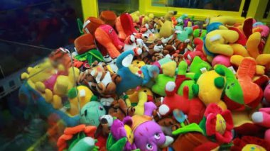 çok yumuşak oyuncaklar çocuklar için slot makinesidir kazanmak için girişimde