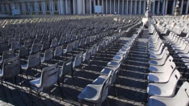 kare üzerinde öne st. peters Bazilikası Vatikan, sandalyeler