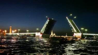 gece neva shined palace bridge ortaya çıkar.