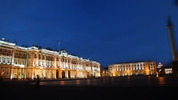 Hermitage on Palace square illuminated lights — Stock Video