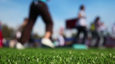 stadyumda kitle step aerobik egzersiz