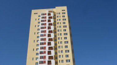 yüksek katlı bina ile gölge güneş yolu ile olarak kapsar