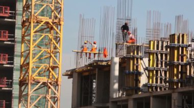 işçiler karkas bina