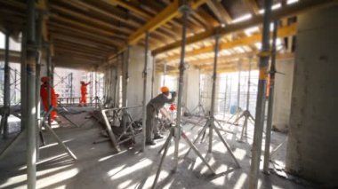 birkaç Oluşturucu iş bitmemiş Emlak