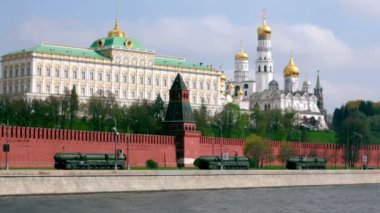 Roket yolculuğu Moskova kremlin İskele tarafından konvoy