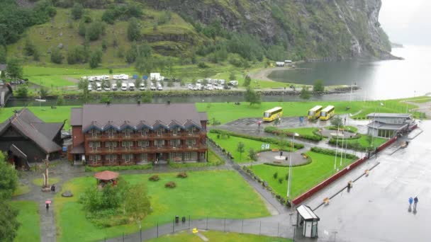 Hotel near sea coast in little Norwegian village — Stock Video