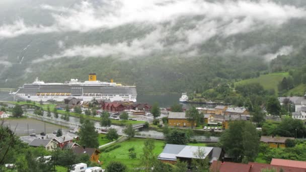 Cruise liner stationed at bay in Flom village, time lapse — Stock Video