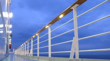 cruise liner güverte akşam zaman, zaman atlamalı