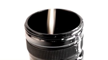 kamera lens temizleme solüsyonu beyazla doldurulur