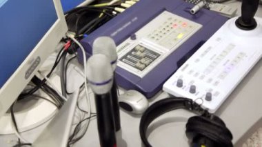 birden fazla kamera uzaktan kumandası için ses ve video donatım