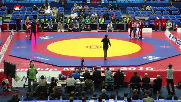 Campeonato Mundial de Lucha 2010, Johanss de Suecia vs. Sastin de Hungría — Vídeos de Stock