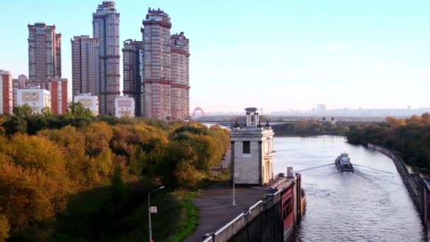 Navega por el Canal de Moscú — Vídeos de Stock