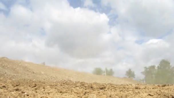 摩托车手跳在耐力赛比赛期间 — 图库视频影像