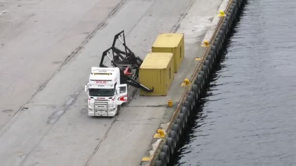 Noorse havenstad woont als altijd 5 dagen na oslo terroristische aanslag — Stockvideo