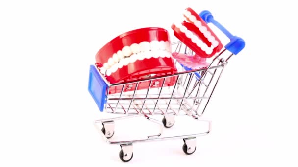 Toy jaws is in the shopping cart — Stock Video