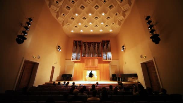 TATIANA ANDRIANOVA performs organ MUSIC NOT COPYRIGHTED in Museum of Musical Culture — Stock Video