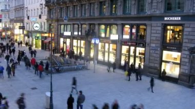 turistler kartner strasse Ayrıca metro merkeze git üzerinde yürümek.