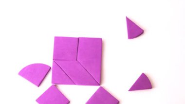 pembe kalp üzerinde farklı geometrik şekiller tatili up