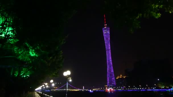 People walk in Hongcheng park near Canton tower — Stock Video