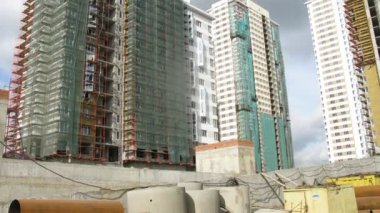 Site oluşturma araçları gidin, asansörler ve yeni binalar kılavuz tarafından karşılanmaktadır