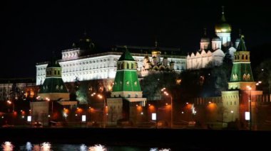 Tanklar iskele Moskova kremlin tarafından sürüş konvoy