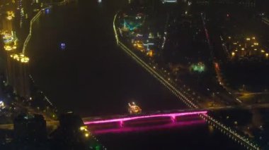 gece şehir ve pearl river point tv Kulesi canton görüntülemesini görülebilir