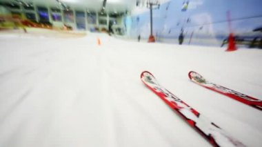 Kayak büyük spor Merkezi'nde tepeden aşağı gidiş hızlı yakın çevresini dolaşalım engelleri