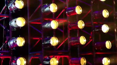 ışık gösterisi teknik çalışma, yanıp söner ve renkli aydınlatma