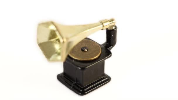 Spielzeug Vintage Phonograph kreist isoliert — Stockvideo