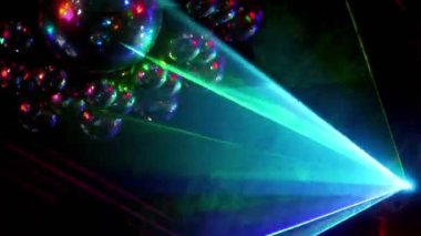 birden fazla ışınları kirişler duman ve birçok discoballs lazer