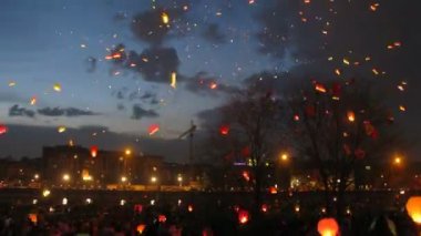 çok ilahi küçük fener için gece gökyüzü, zaman atlamalı fly