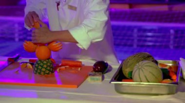 meyve, meyve kuş standında ön plan yemek hazırlar