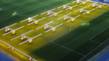 çim aydınlatma donatımı Stadyumu sahada ayakta